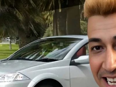 دکور خاص اتاق بهرام افشاری بهتاشِ پایتخت؛ قفسه کتاب‌های کلاسیک، تابلوهای قدیمی و حس عمیق نوستالژی