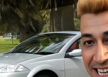 دکور خاص اتاق بهرام افشاری بهتاشِ پایتخت؛ قفسه کتاب‌های کلاسیک، تابلوهای قدیمی و حس عمیق نوستالژی