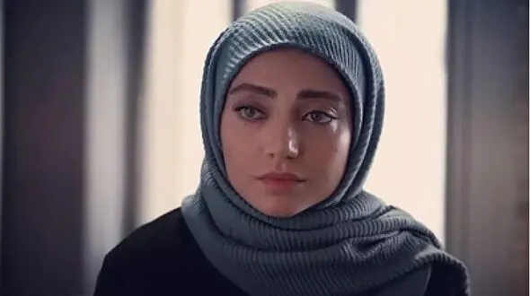 عکس خواهر هلن نقی لو  بازیگر سریال بی نشان ! / خواهر شیک تر از خانم بازیگر !