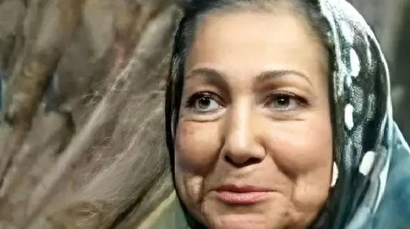 سفر به ایام قدیم /  «ناصر تقوایی، جمیله شیخی و هدیه تهرانی» در پشت صحنه فیلم کاغذ بی‌خط/ سال 80