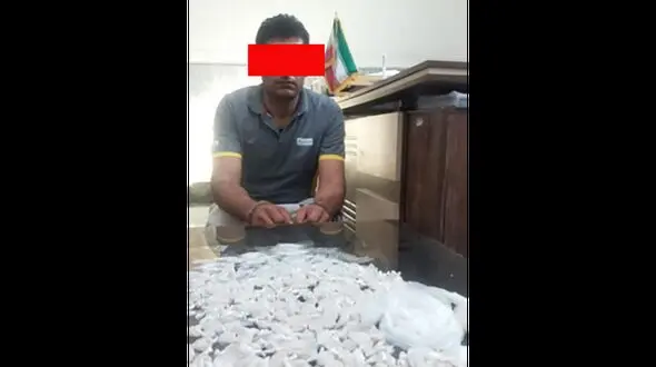 کشف مواد مخدر شیشه و هروئین در آبادان/ فروشنده بازداشت شد + عکس