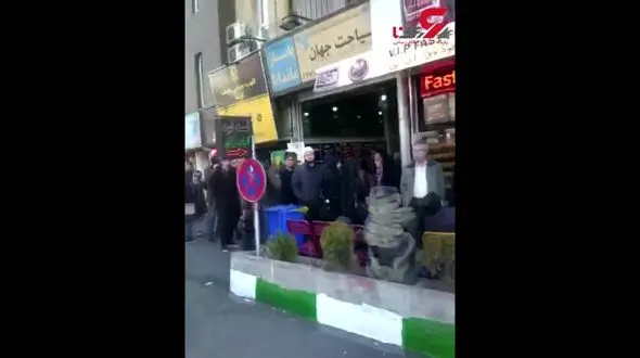 طولانی ترین صف خرید بلیط در جشنواره فجر +فیلم