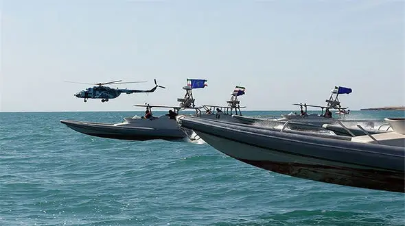 موشک‌های 100 کیلومتری ایران روی تندرو‌های 13 متری + فیلم