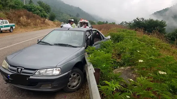 گاردریل راننده پرشیا را لت و پا کرد / 4 عکس از ساری