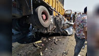 عکس هولناک از تصادف مرگبار پژو با کامیون / پژو 405 پرس شد