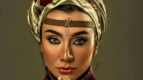 فتوشات‌های جدید خاطره حاتمی با لباس‌هایی خاص / مدلینگ با لباس های قومیتی!