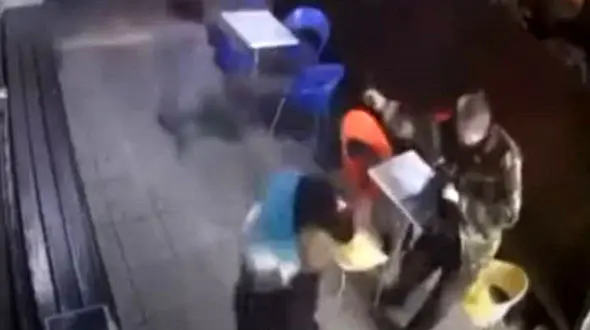 شلیک پلیس های شکمو به دزدان بدشانس! + فیلم