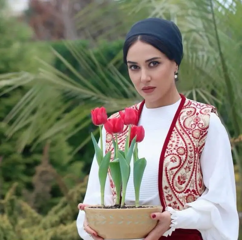 پریناز ایزدیار