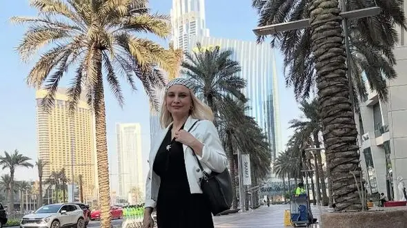 عکس / «مریم کاویانی» و «شبنم قلی‌خانی» در کافه‌های دوبی‌