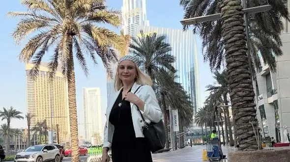 عکس / «مریم کاویانی» و «شبنم قلی‌خانی» در کافه‌های دوبی‌