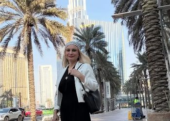عکس / «مریم کاویانی» و «شبنم قلی‌خانی» در کافه‌های دوبی‌