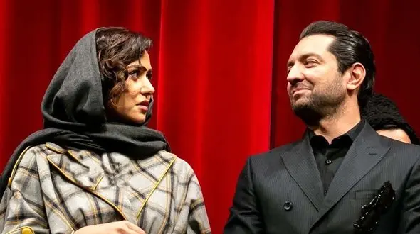 سیلی خوردن پریناز ایزدیار از آقای بازیگر روی آنتن زنده + فیلمی که از یادتان نمی رود!