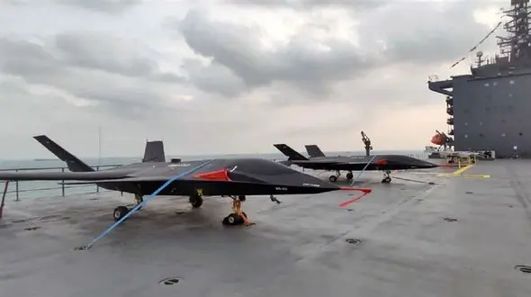 رونمایی از پهپاد جدید «جاس ۳۱۳»؛ قدرتی تازه در آسمان ایران