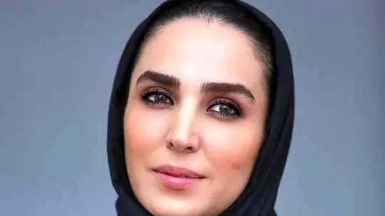 چیدمان و دکوراسیون خانه سوگل طهماسبی بازیگر سریال رویای نیمه شب / از مبلمان کلاسیک و دیوارکوب های چوبی تا آشپزخانه شیک