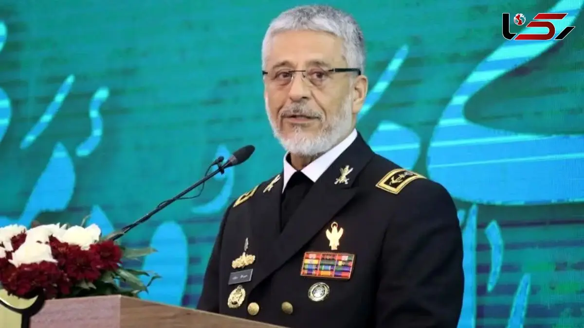 هشدار دریادار سیاری به آمریکا: ارتش آمادگی کامل دارد/ ما ایستاده ایم