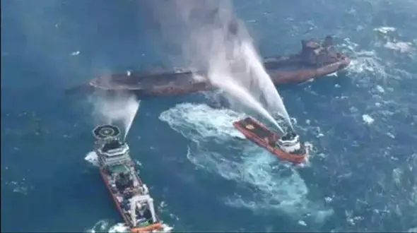 مصاحبه جالب یک کاپیتان درباره فاجعه نفتکش ایرانی «سانچی» /خدمه کشتی چینی ناشی بودند!