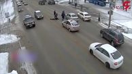 لحظه تصادف مرگبار عابر پیاده در خیابان + فیلم