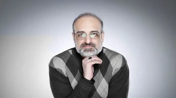 فیلم/ زیباترین ترانه محمد اصفهانی: شبی که آوای نی تو شنیدم، چو آهوی تشنه پی تو دویدم، تو ای پری کجایی