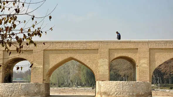 مدیرکل محیط زیست استان: خشک شدن زاینده رود، فرونشست اصفهان را شتاب داد