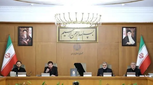 مسئولان اجازه ندهند کوچکترین تعلل و خللی در خدمت‌رسانی به مردم ایجاد شود