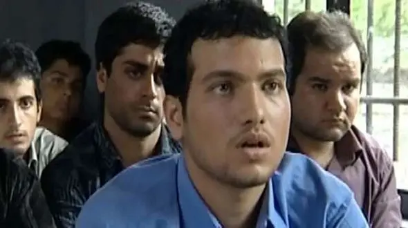 عکس ها / تغییر چهره وحشتناک عمار آقایی در 37 سالگی /  از شباهت خیره‌کننده به محمدرضا فروتن تا افتخار نخستین تجربهٔ بازیگری در نقش مرتضی  «از یاد رفته»  ...