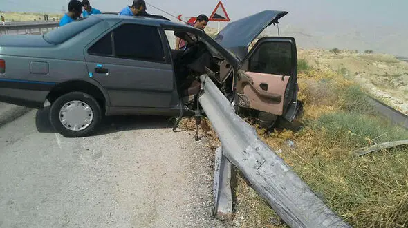 مرگ تلخ 2 مسافر در پژو / در مهاباد رخ داد