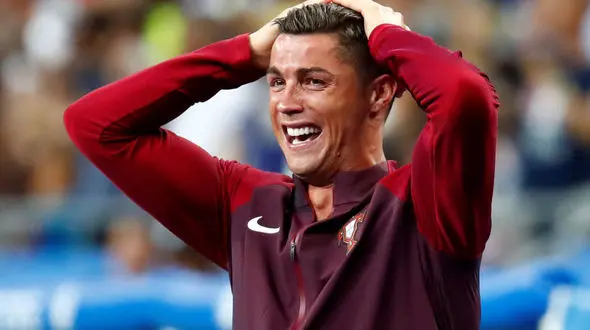 حکم دستگیری رونالدو در اسپانیا فعال است! 