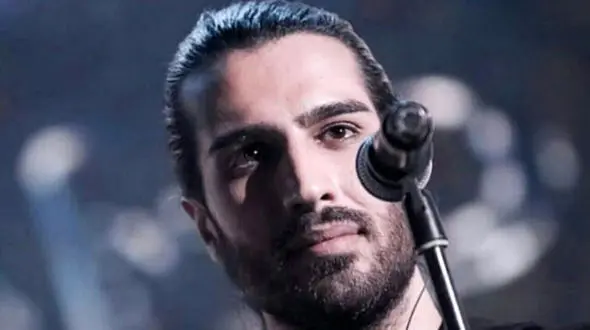 رونمایی از مادر جوان و کم سن و سال رهام هادیانِ گروه ماکان بند/ چقدرم باکلاس و مهربون+عکس