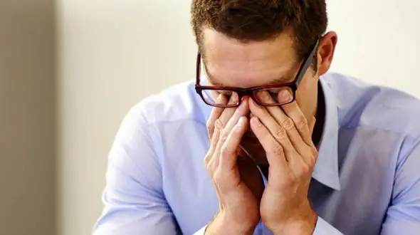 دلایل خارش چشم و راهکار درمانی