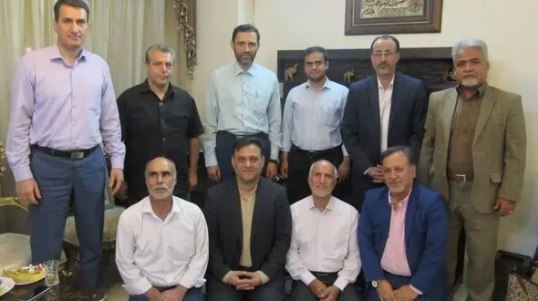 دیدار مسئولان هاکی اصفهان با جانباز دفاع مقدس/او قهرمان هاکی و جبهه ها بود