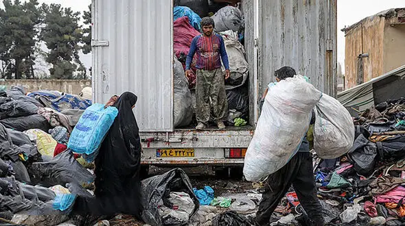 افزایش حصارهای اطراف تهران / تغذیه نامناسب کودکان در گاراژهای 