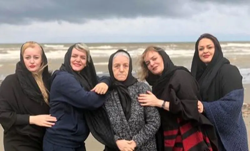 خانواده نعیمه نظام دوست