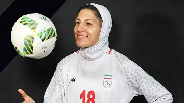 آخرین گل زنده‌یاد ملیکا محمدی در فوتبال ایران + عکس در آغوش ناصر حجازی