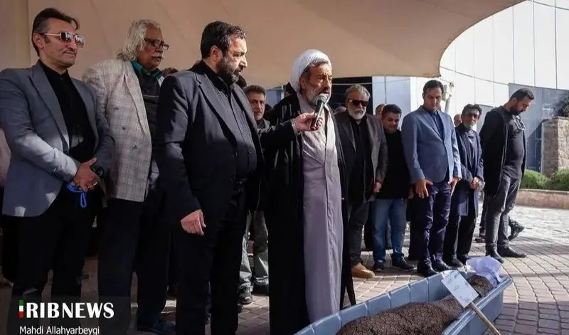 خاکسپاری همایون ارشادی