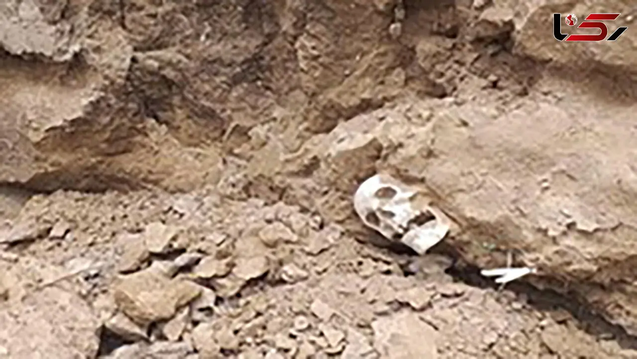 2 اسکلت انسان در گورستان قدیمی آق امام بندرترکمن از خاک بیرون آمدند 