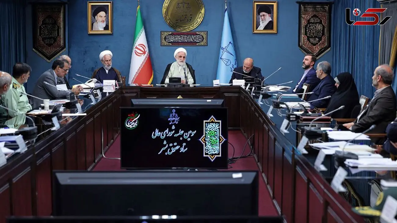 غربی‌ها بر مبنای تفاسیری که از حقوق بشر ارائه می‌دهند، جوامع مستقل و باهویت را متهم به نقض حقوق بشر می‌کنند