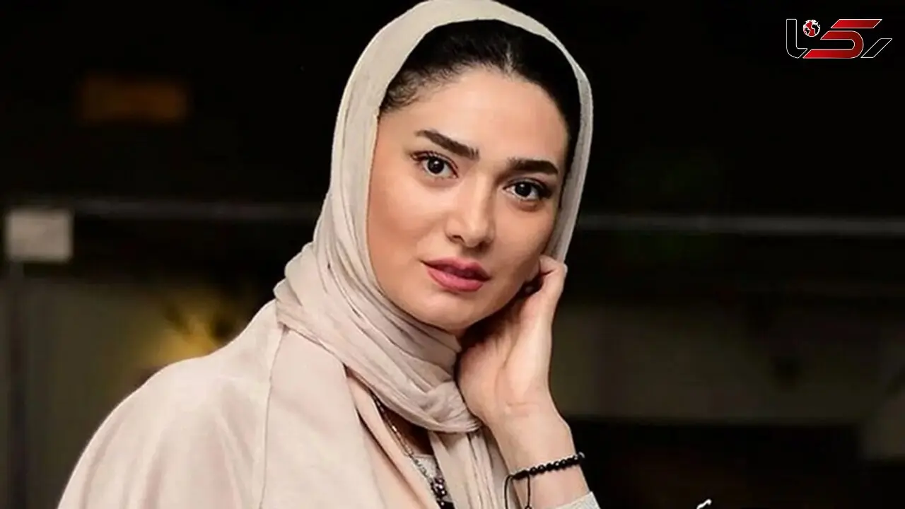 مینا وحید با کت سنگدوزی شده به برج میلاد آمد 