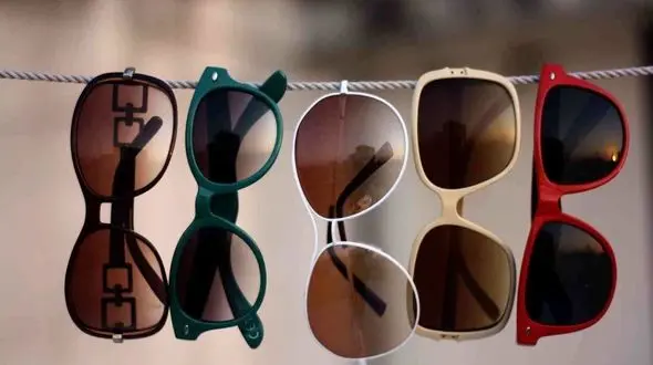 مبارزه با سرطان چشم با عینک آفتابی