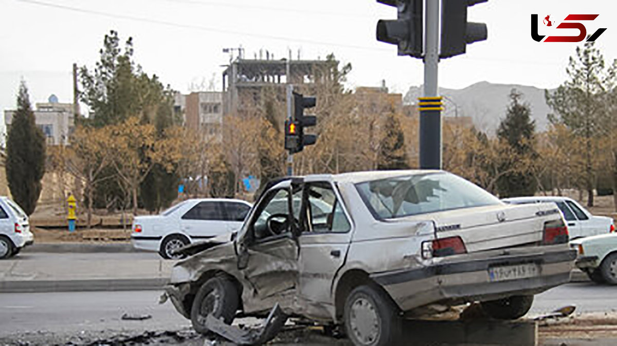 پیاده شدن ناگهانی راننده پژو باعث مرگش شد / در تهران رخ داد