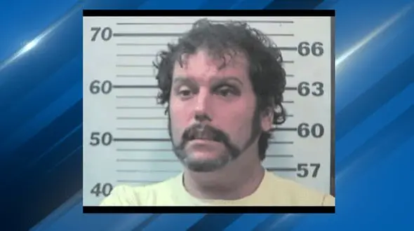 پسر پلید پدر و مادرش را به آتش کشید + عکس / آمریکا