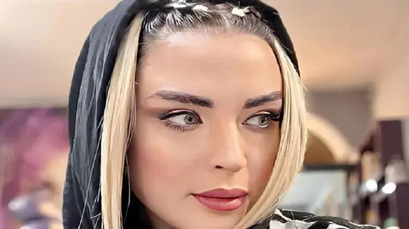 این زن جوان مادر کدام خانم بازیگر ایرانی است؟! / مادر جذاب تر از دختر ! + عکس ها