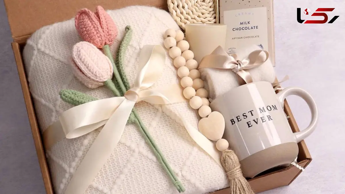هدیه روز مادر برای مادران 40 ساله چه بخریم؟