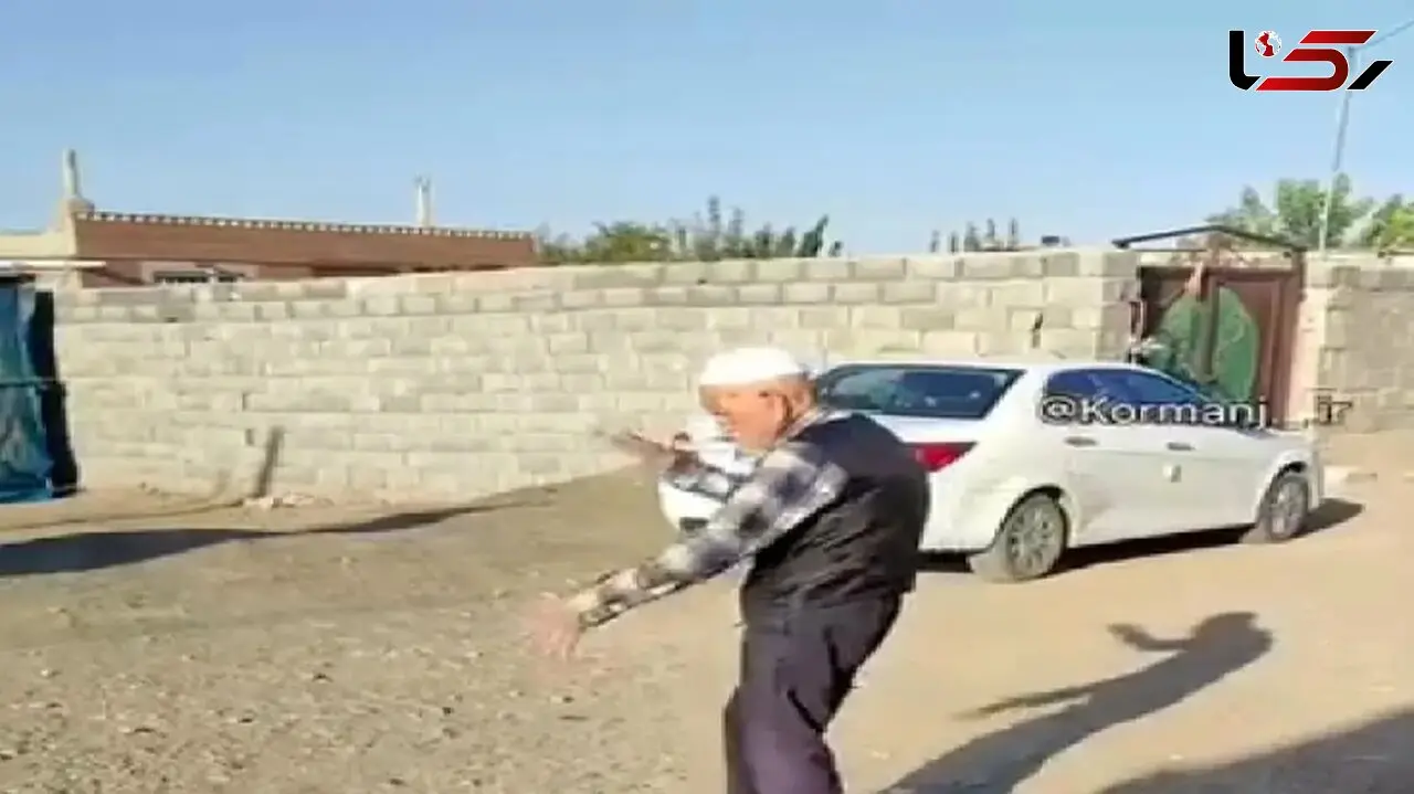 آواز شاد؛ پیرمرد سرخوش از دل جمعیت پرید وسط مایکل جکسونی رقصید فک همه افتاده