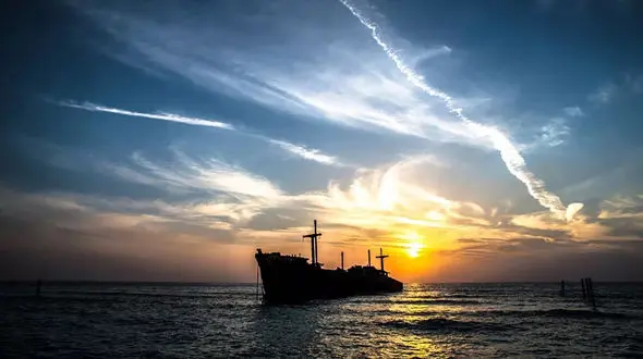 دریایی به کیش بروید تا هزینه سفرتان 4 برابر کمتر شود / هتل های جزیره گران نیست، بلیت هواپیما سفر را گران می کند