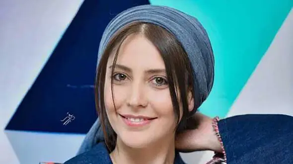 نگاهی به چیدمان فوق العاده خانه شبنم قربانی خانم بازیگر طوبی به سبک بوهو / از رنگ جذاب مبلمان و طرح خاص فرشها تا تراسی بهشتی !