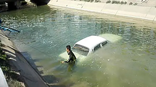 سقوط پیکان در کانال آبرسانی شاه ولی دزفول جان یک زن و مرد را گرفت