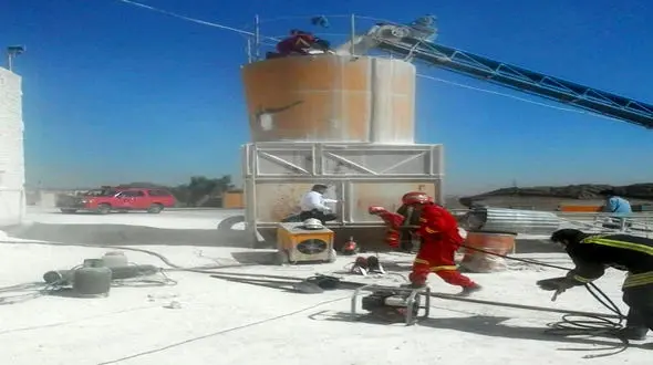 مرگ مرد جوان در سیلوی گچ کارخانه قم