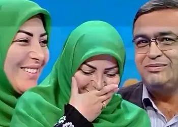 فیلم / قهقهه های  المیرا شریفی مقدم از دست دکتر : خانومم نوشته بود جیگر، هلو تا رسید به گلابی فهمیدم من نیستم/ منظورش ....