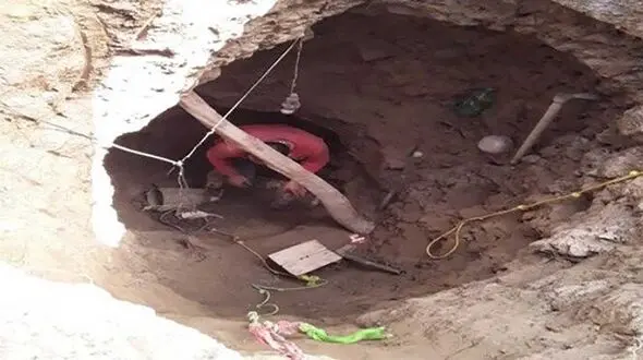 دوحفار به دام افتادند / گنج یاب گران قیمت همراه آنها بود
