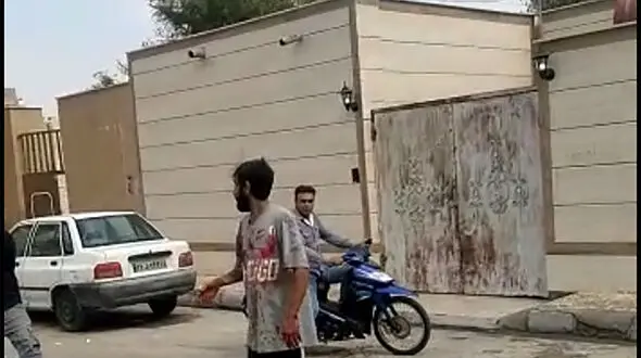 فیلم دلخراش صحنه قتل پدر و مادر  وسط خیابان / دلتان به درد می آید + عکس